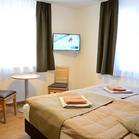Apartment Haus Van Der Leij Russbach am Pass Gschuett Room photo