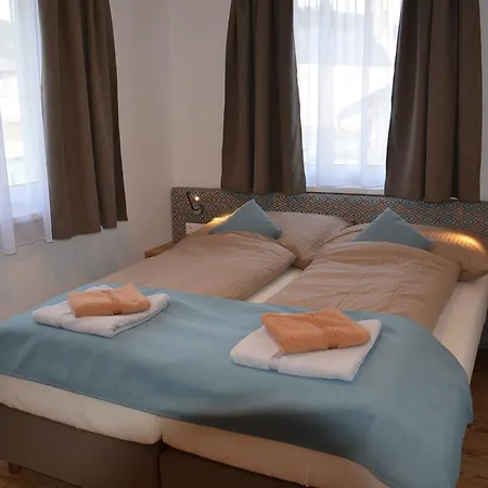 Apartment Haus Van Der Leij Russbach am Pass Gschuett Room photo